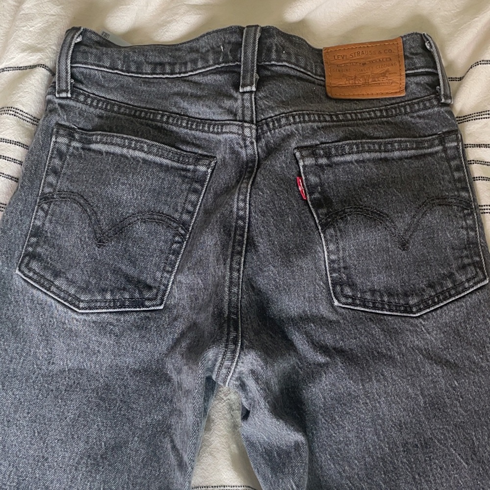 LEVI JEANS